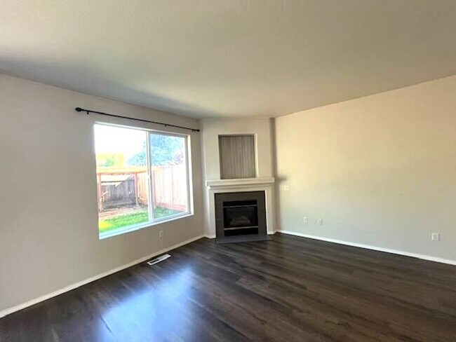 Building Photo - OPEN HOUSE SATURDAY JULY 19th 10am- 3pm an...