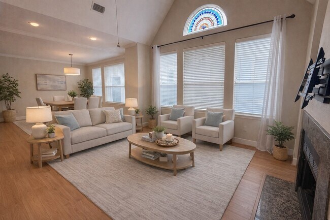 Building Photo - 735 Arlington St