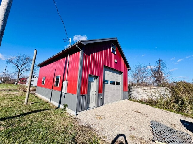 Building Photo - 3420 Point Lookout Rd