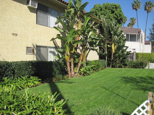 Building Photo - Balboa Boulevard Apartments