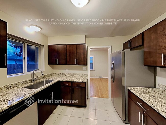 Building Photo - 2116 Hickory Ct