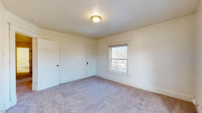 Building Photo - Fantastic Downtown Ames Location