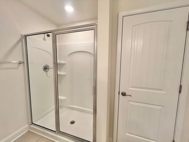 Building Photo - **OFFERING REFUNDABLE APPLICATION FEES & $100 MOVE IN PROMOTION** Excellent 3BD, 3BA Raleigh Town...