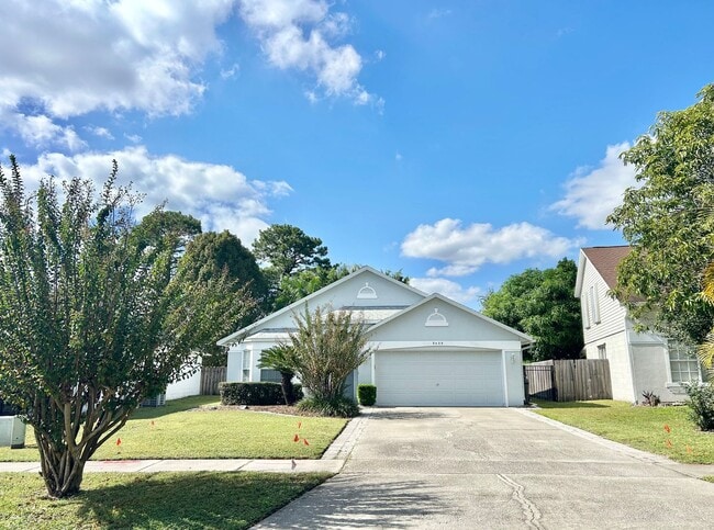 Building Photo - Amazing Dream Home with Water View and Pri...