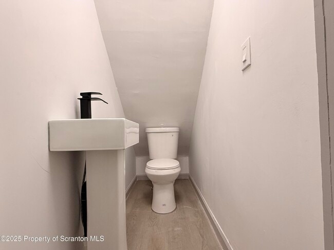 Building Photo - 1220 Dartmouth St