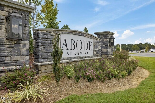 Building Photo - 713 Hough Pond Ln