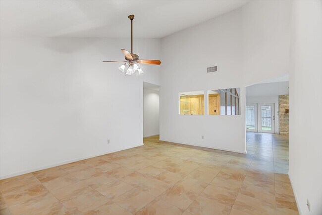 Building Photo - 3647 Marywood Dr