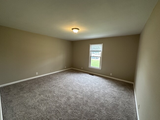 Building Photo - 1302 Haynes Dr