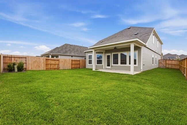 Building Photo - 32503 Midsummer Dr