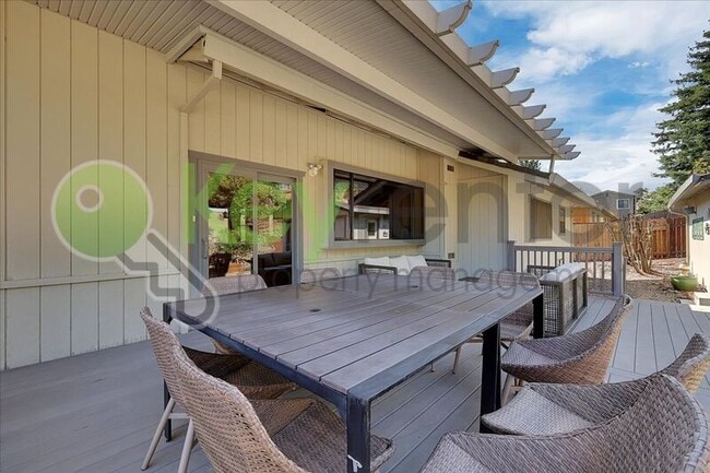 Building Photo - 3556 Mesa Verdes Dr