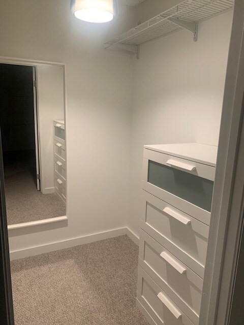 Walk in closet - 2641 Anchor Ave