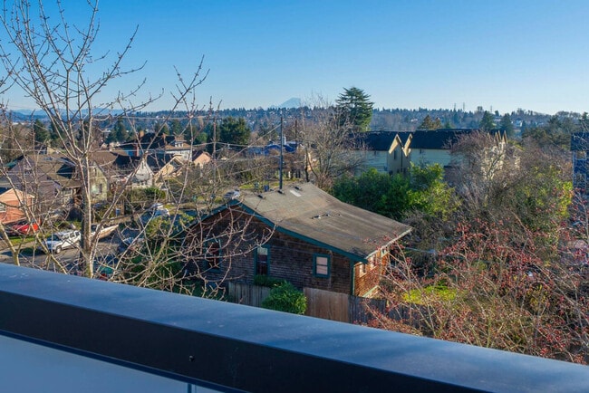 Building Photo - 7719 Renton Ave S