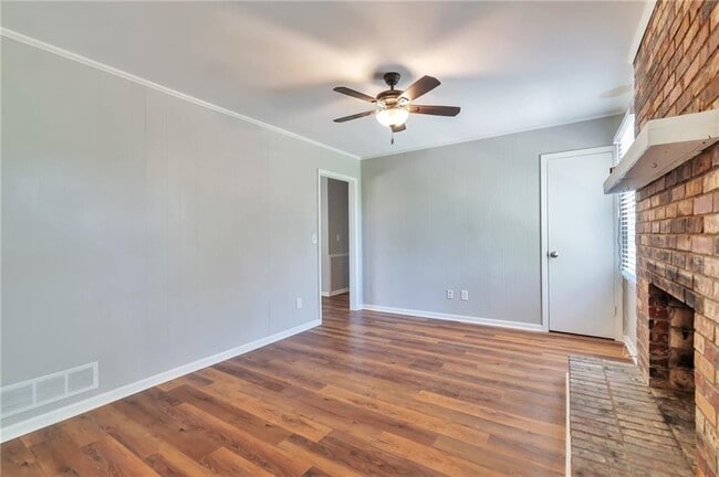 Building Photo - 4325 Keenan Ct NE
