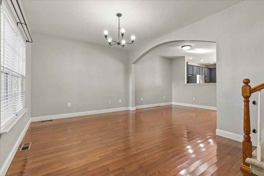 Building Photo - 410 Ashbury Cir