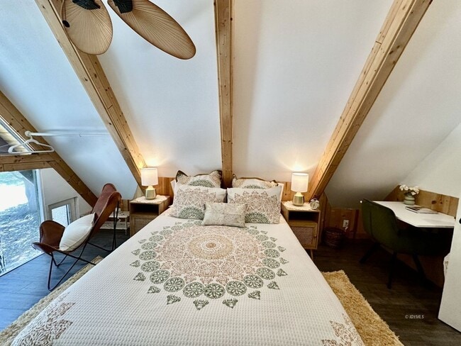 Building Photo - 25245 Rosaline Rd