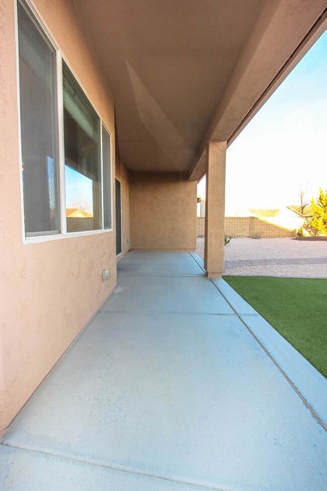 Building Photo - MOVE IN SPECIAL - Three Bedroom Granville Home