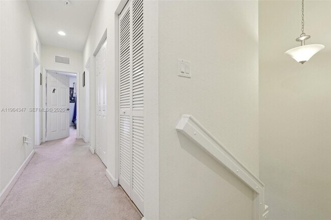 Building Photo - 11746 SW 151 Ave