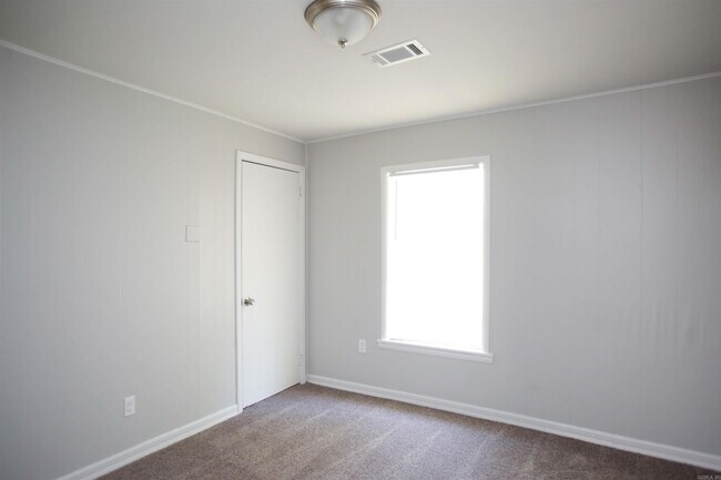 Building Photo - 4903 W 28th St
