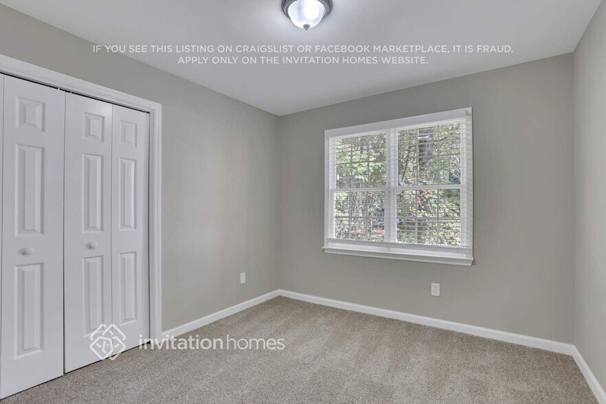 Building Photo - 560 Laurel Wood Ct