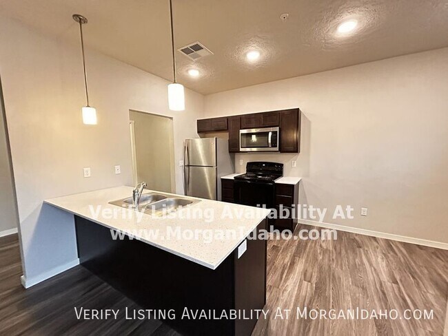 Building Photo - 1021 S Elder St