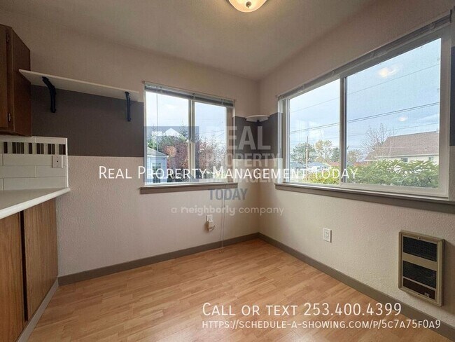 Building Photo - 1712 S 39th St