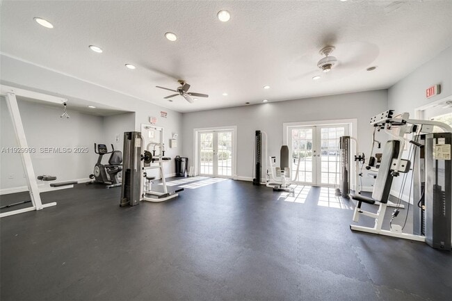 Building Photo - 8290 Lake Dr