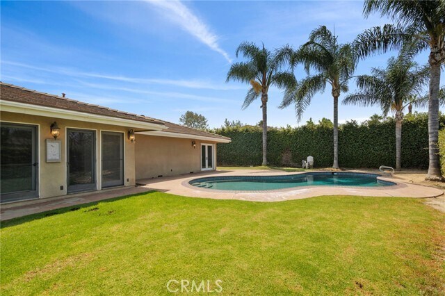 Building Photo - 1011 S Montezuma Way