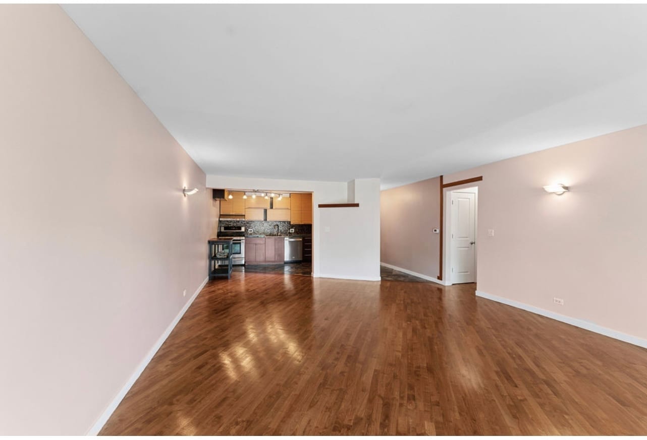 Building Photo - 5400 Carriageway Dr