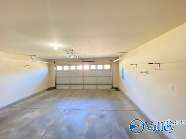Building Photo - 109 Oak Shade Dr