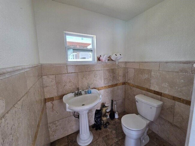 Building Photo - 3927 E Eden Roc Cir