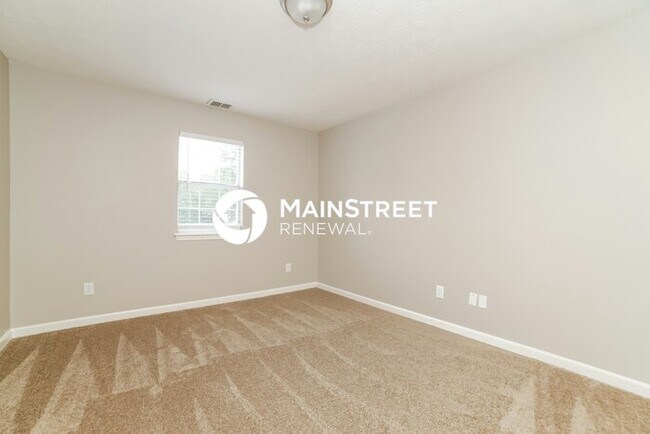 Building Photo - 3 Bedroom Pet-Friendly Home in Stockbridge, GA with Main Street Renewal