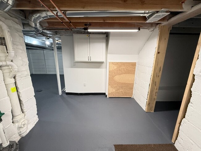 Building Photo - NEW REMODELED- 2 bedroom duplex