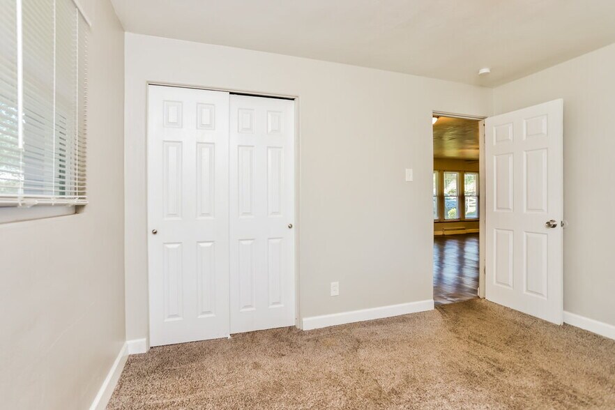 Building Photo - 1545 Washington St