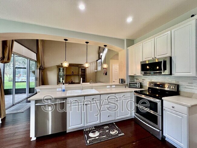 Building Photo - 1565 The Oaks Blvd