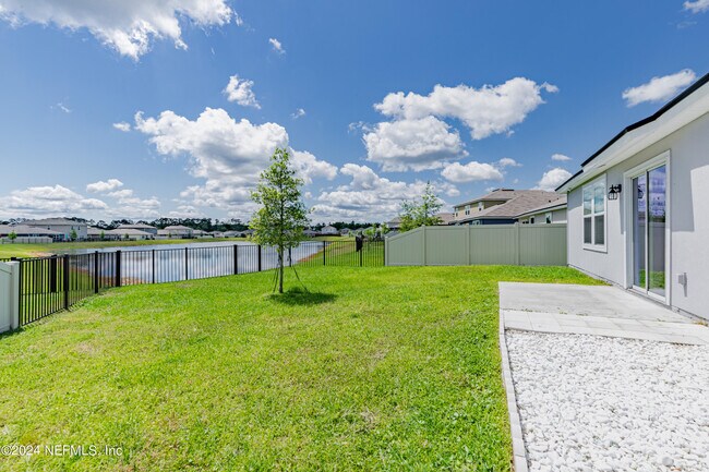 Building Photo - 3474 Cliffside Way