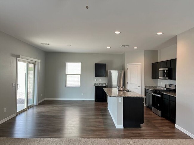 Building Photo - Home in Litchfield Park at Canyon Views! 5...