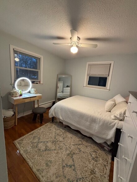 Building Photo - 5 Meadow Ln