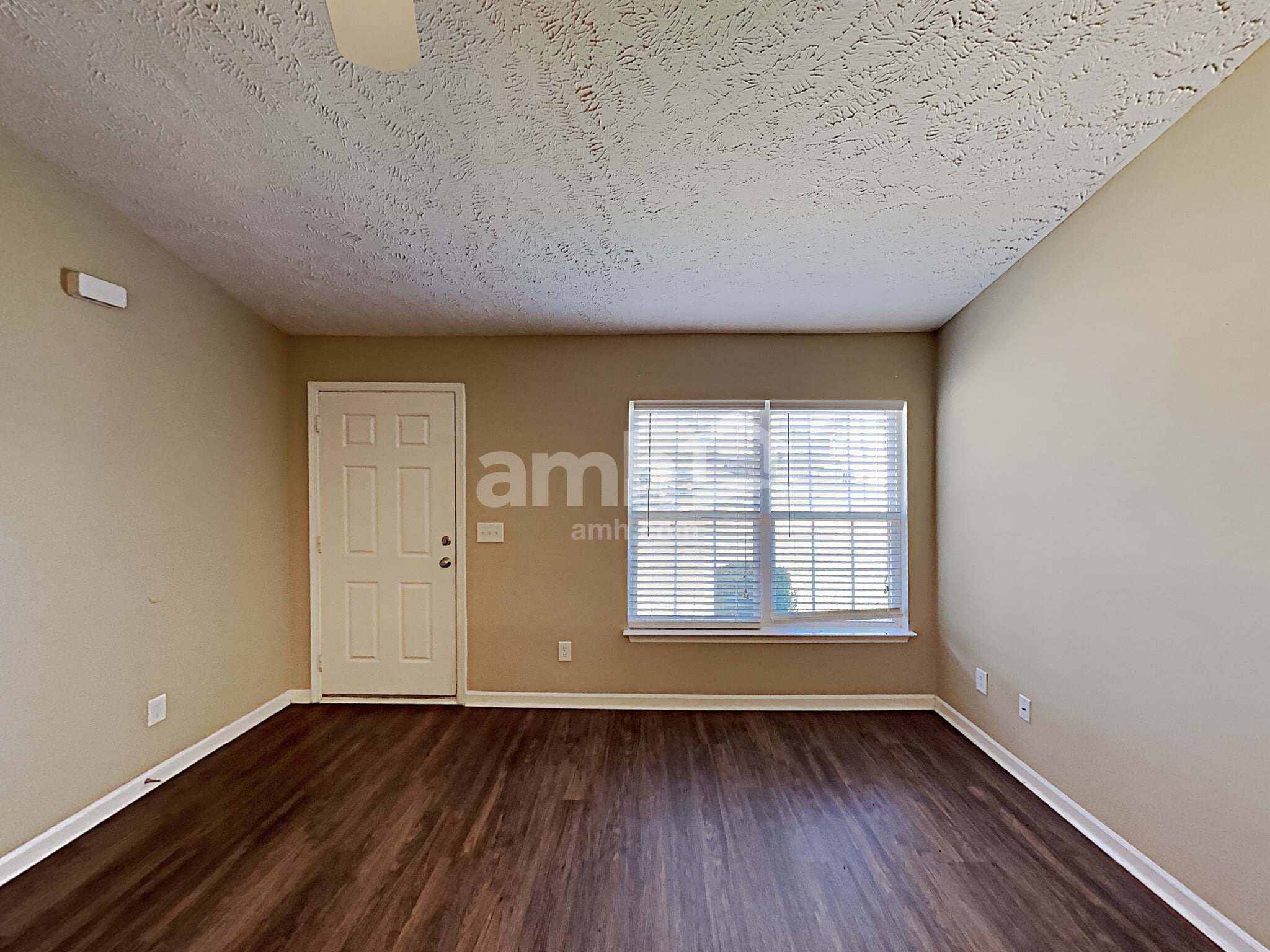 Building Photo - 1375 E Nir Shreibman