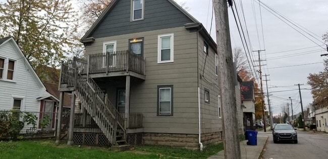 Building Photo - 4420 Bush Ave