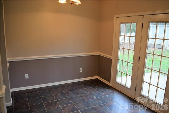 Building Photo - 21345 Aftonshire Dr