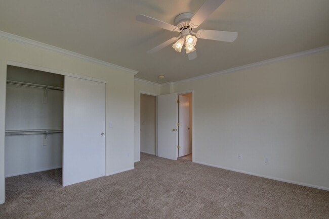 Building Photo - Beautiful home with 3 bedrooms, 2 1/2 bathrooms, 2-car garage ready to move in!  NO PETS & NO SMO...