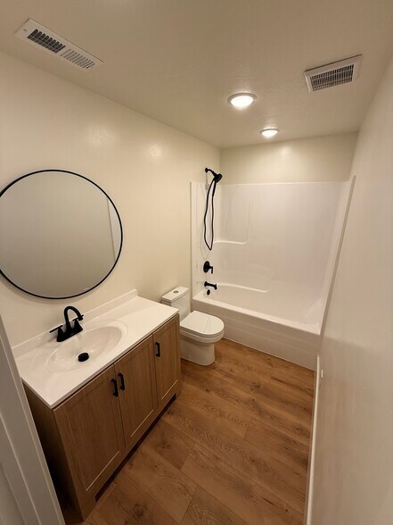 Building Photo - 14 N 300 E