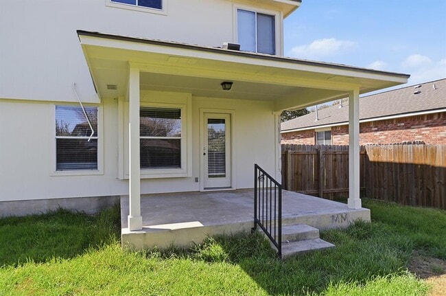 Building Photo - 2410 Charlie Harley Dr