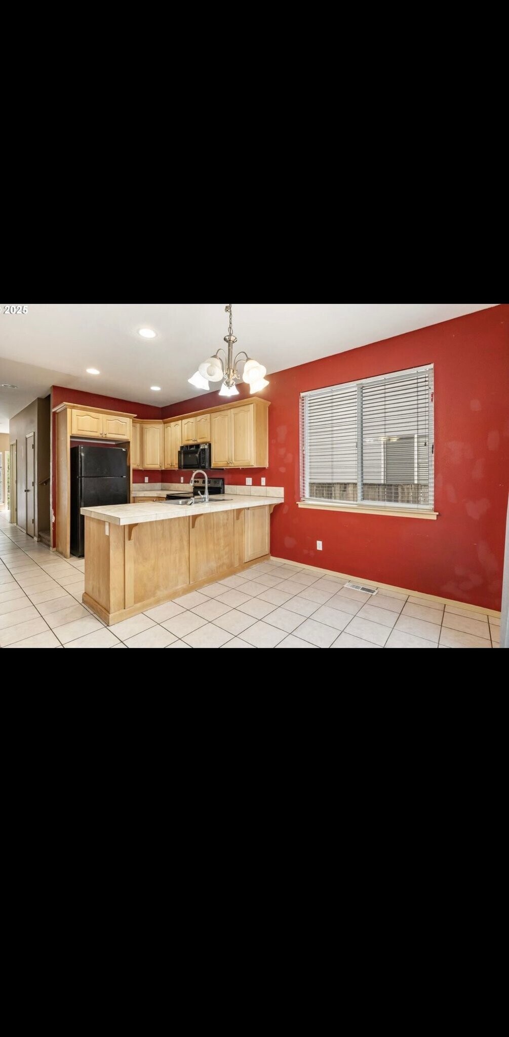 Building Photo - 2833 NE Stapleton Rd