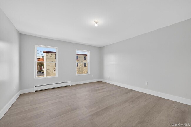 Building Photo - 12 N Church St