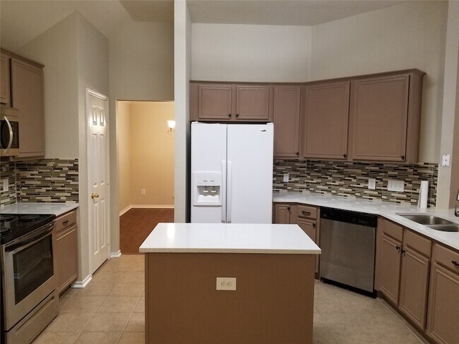 Building Photo - 5598 Carrington Dr