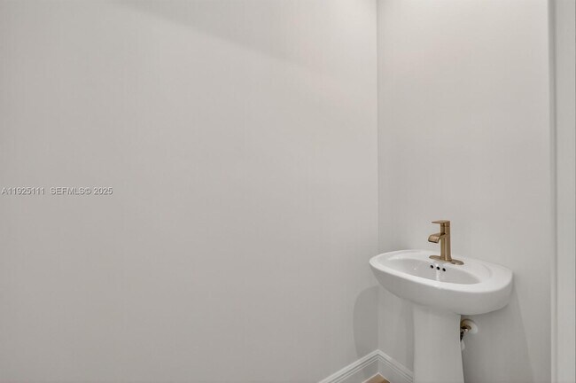 Building Photo - 3585 NW Solange Ct