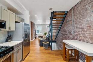 Building Photo - 3037 Spring Way