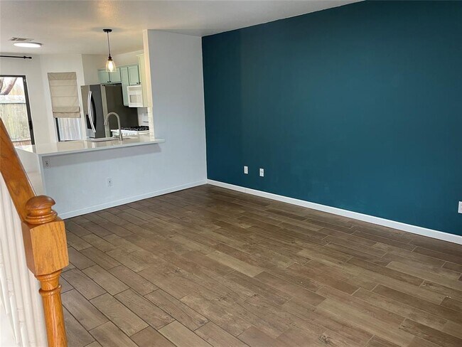 Building Photo - 11901 Swearingen Dr