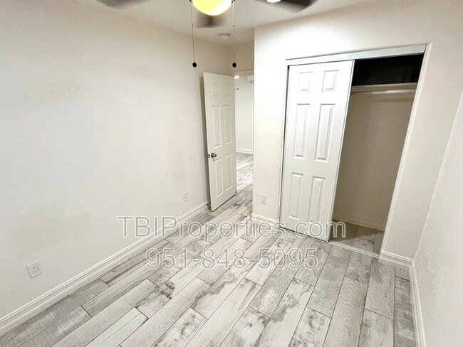 Building Photo - 5063 Pearblossom Dr